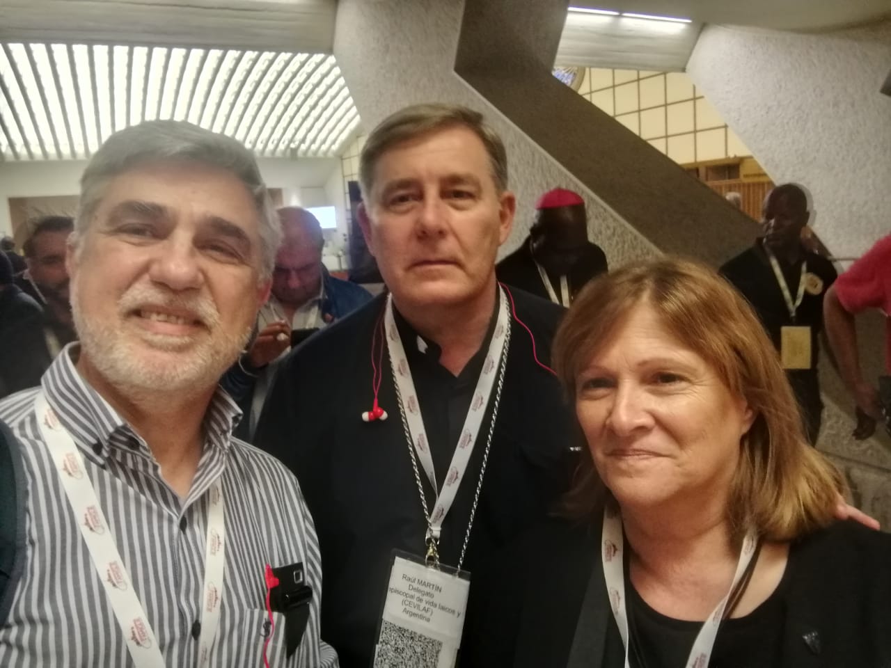 Emilio e Claudia con Mons. Raúl Martín Obispo de Santa Rosa La Pampa Miembro de la CEVILAF